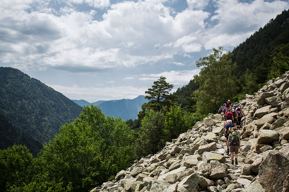 Coneix el projecte de voluntariat jove de la Unesco a la Vall del Madriu